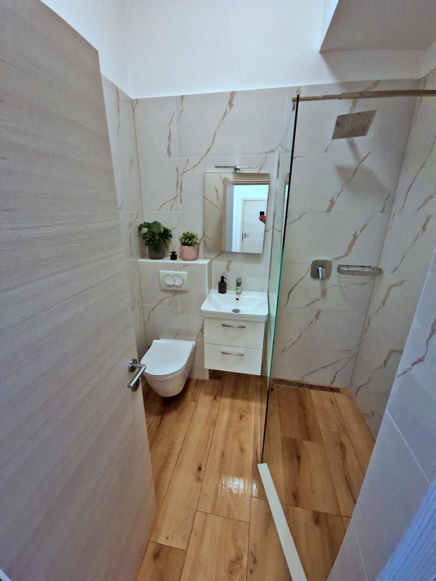 Lola'S Place 里耶卡 外观 照片