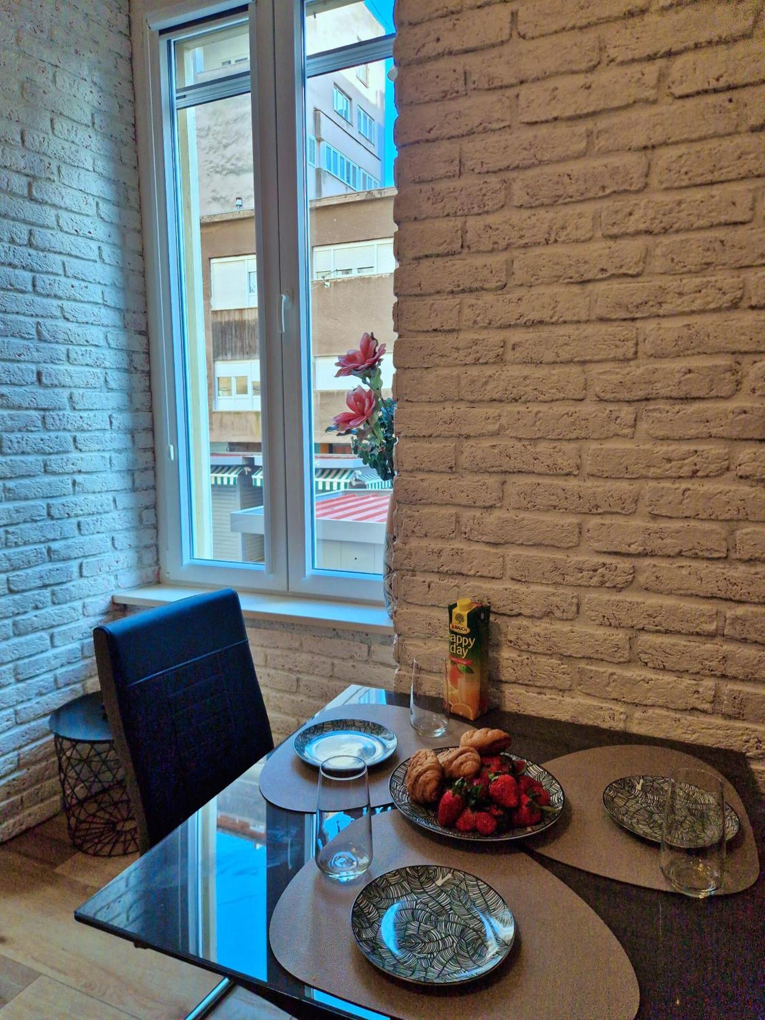 Lola'S Place 里耶卡 外观 照片