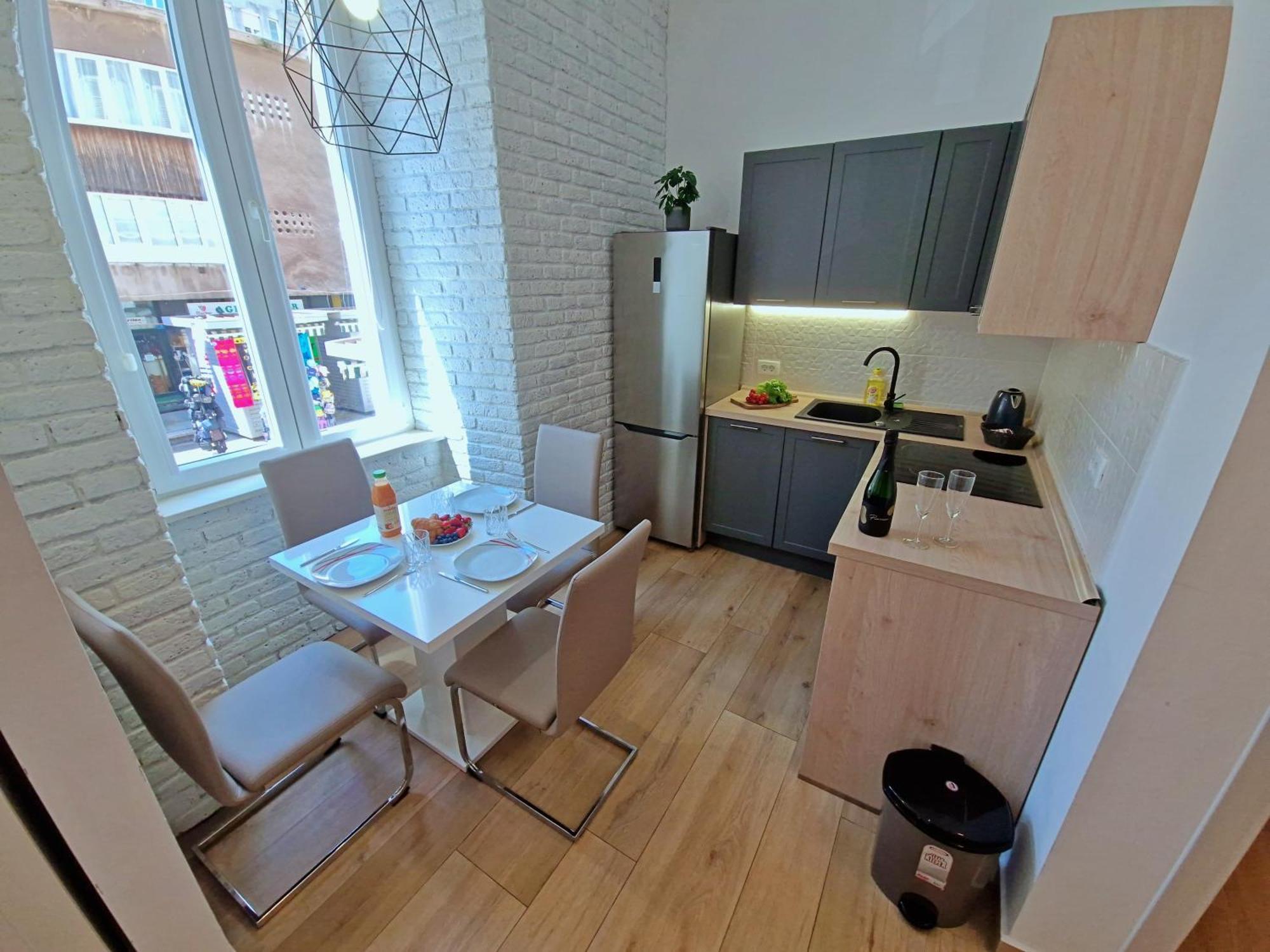 Lola'S Place 里耶卡 外观 照片